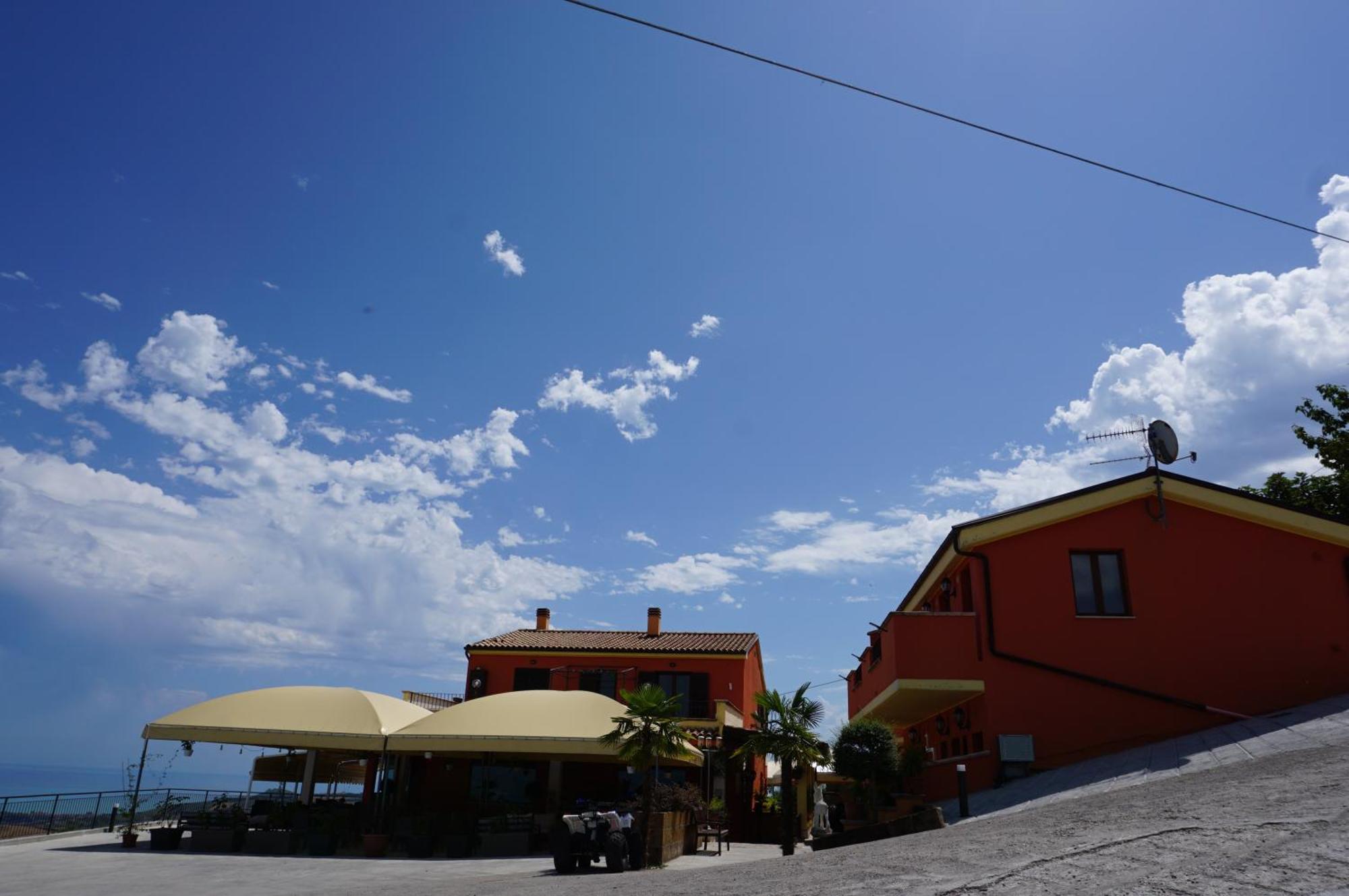 阿特里La Terrazza Motta住宿加早餐旅馆 外观 照片