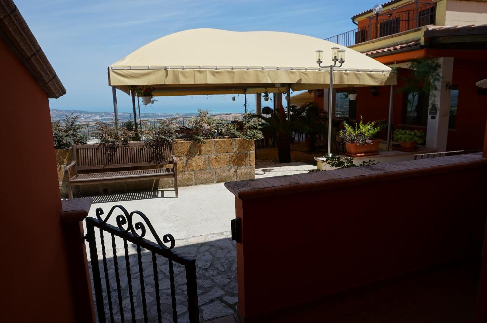 阿特里La Terrazza Motta住宿加早餐旅馆 外观 照片